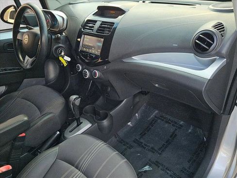 Used 2015 Chevrolet Spark LT image 21