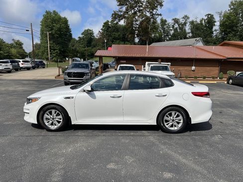 Used 2017 Kia Optima LX FWD image 8