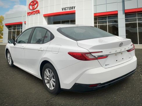Used 2025 Toyota Camry LE image 5