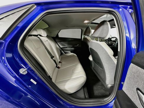 Used 2023 Hyundai Elantra Limited FWD image 28