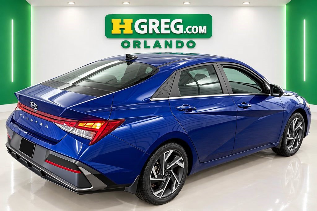 Used 2024 Hyundai Elantra SEL w/ Convenience Package FWD image 6
