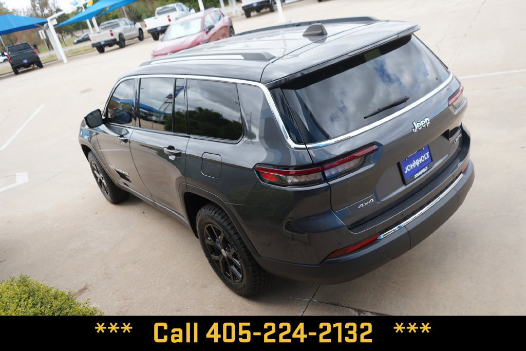 Used 2023 Jeep Grand Cherokee L Limited w/ Trailer Tow Group (B) AWD/4WD image 13