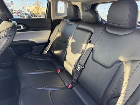 Certified 2022 Jeep Compass Limited image 13