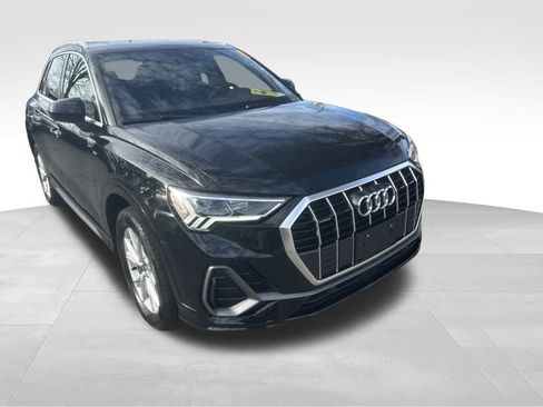 Used 2025 Audi Q3 2.0T Premium image 25