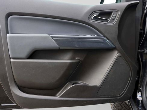 Used 2021 Chevrolet Colorado Z71 w/ Z71 Midnight Edition image 14