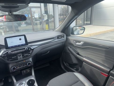 Used 2025 Ford Escape ST-Line Select image 10