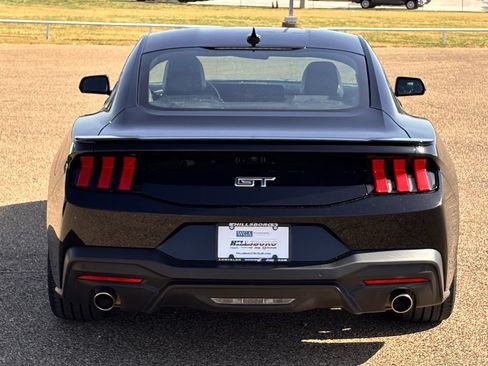 Used 2025 Ford Mustang GT Premium RWD image 9