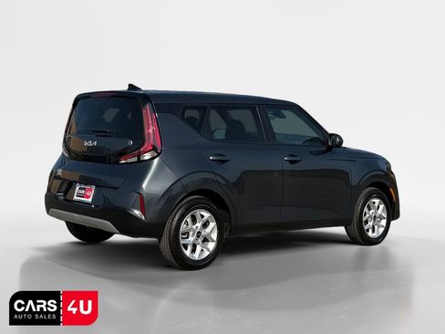 Used 2025 Kia Soul LX w/ LX Technology Package FWD image 7