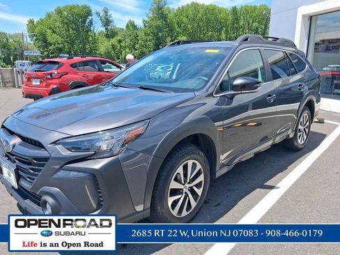 Used 2024 Subaru Outback Premium AWD/4WD image 3