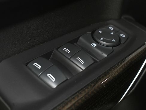 Used 2021 Chevrolet Silverado 1500 LT Trail Boss w/ Convenience Package II image 42