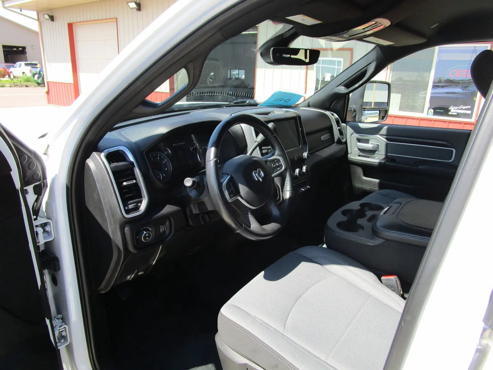 Used 2023 RAM 2500 Big Horn w/ Level 1 Equipment Group AWD/4WD image 13