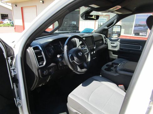 Used 2023 RAM 2500 Big Horn w/ Level 1 Equipment Group AWD/4WD image 13