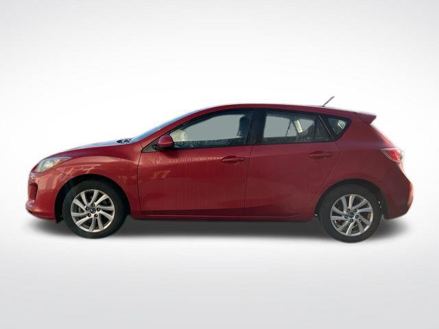 Used 2013 MAZDA MAZDA3 i Touring w/ Preferred Equipment Pkg FWD image 4