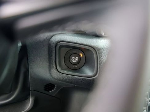 Used 2025 Jeep Wrangler Sport S image 17