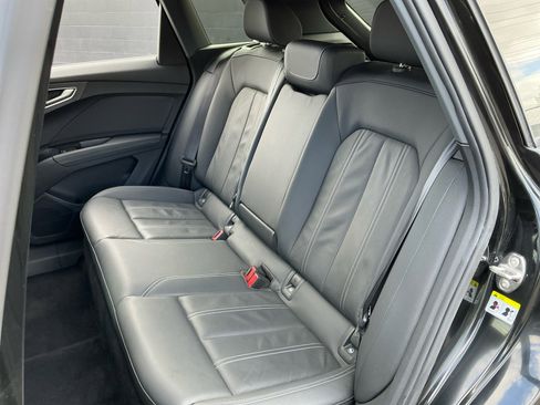 Used 2023 Audi Q4 e-tron Premium Plus w/ Premium Plus RWD image 19