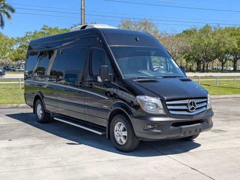 Used 2015 Mercedes-Benz Sprinter 2500 image 3