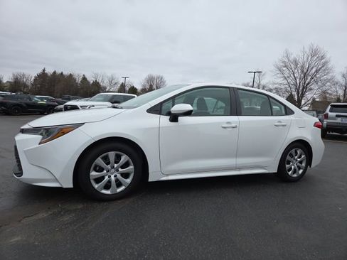 Used 2026 Toyota Corolla LE image 1