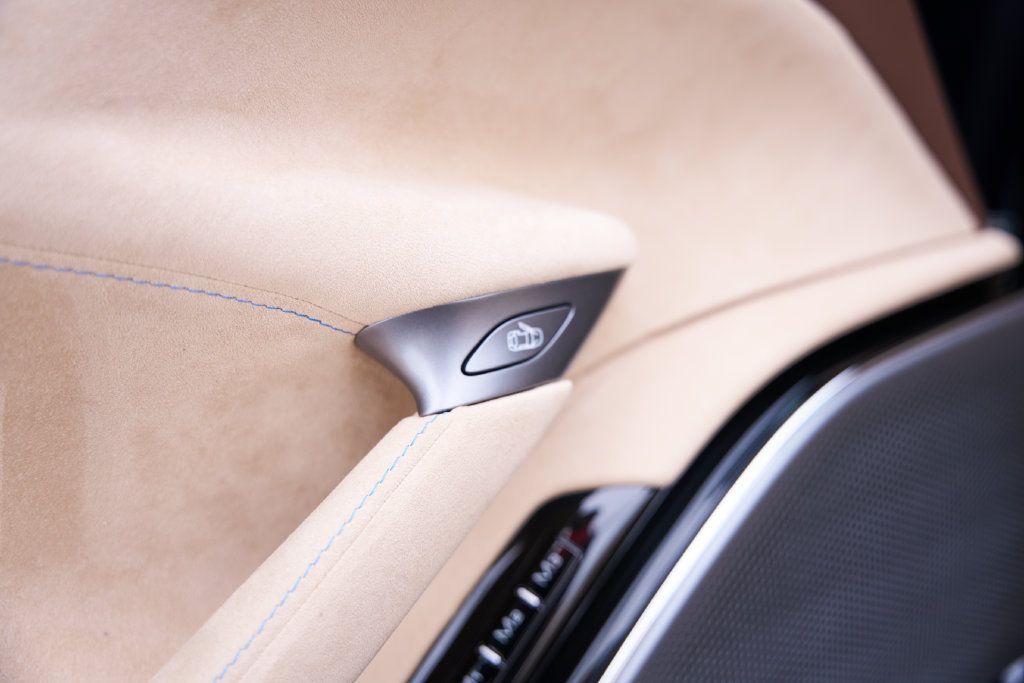 Used 2025 Ferrari Roma Spider RWD image 49