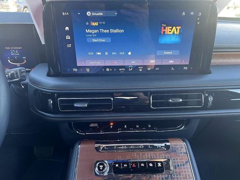 Used 2025 Lincoln Aviator Black Label image 24