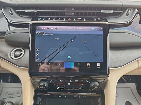 Used 2022 Jeep Grand Cherokee Limited 4xe w/ Luxury Tech Group II image 26