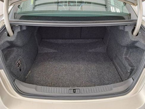 Used 2014 Chevrolet Malibu LT FWD image 29