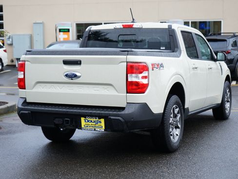 Used 2024 Ford Maverick Lariat w/ FX4 Off-Road Package image 4