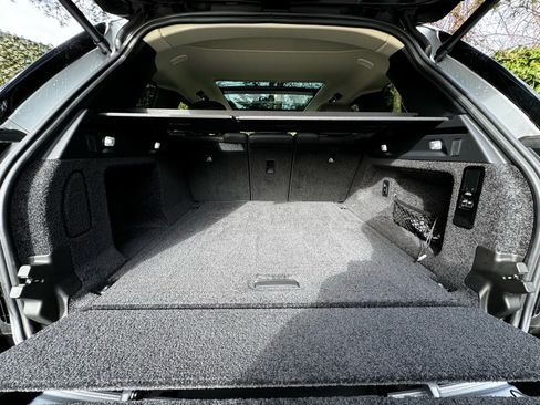 Used 2025 Land Rover Range Rover SE image 20