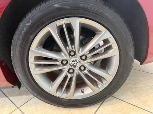 Used 2016 Toyota Camry SE image 13