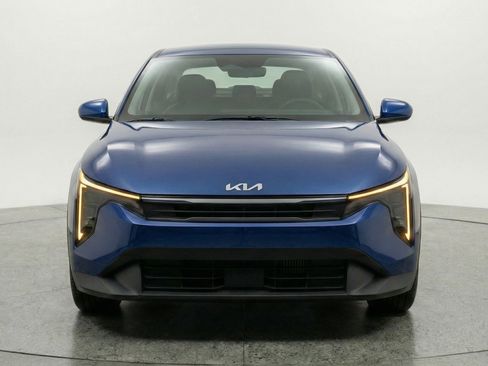 Used 2025 Kia K4 FWD image 2