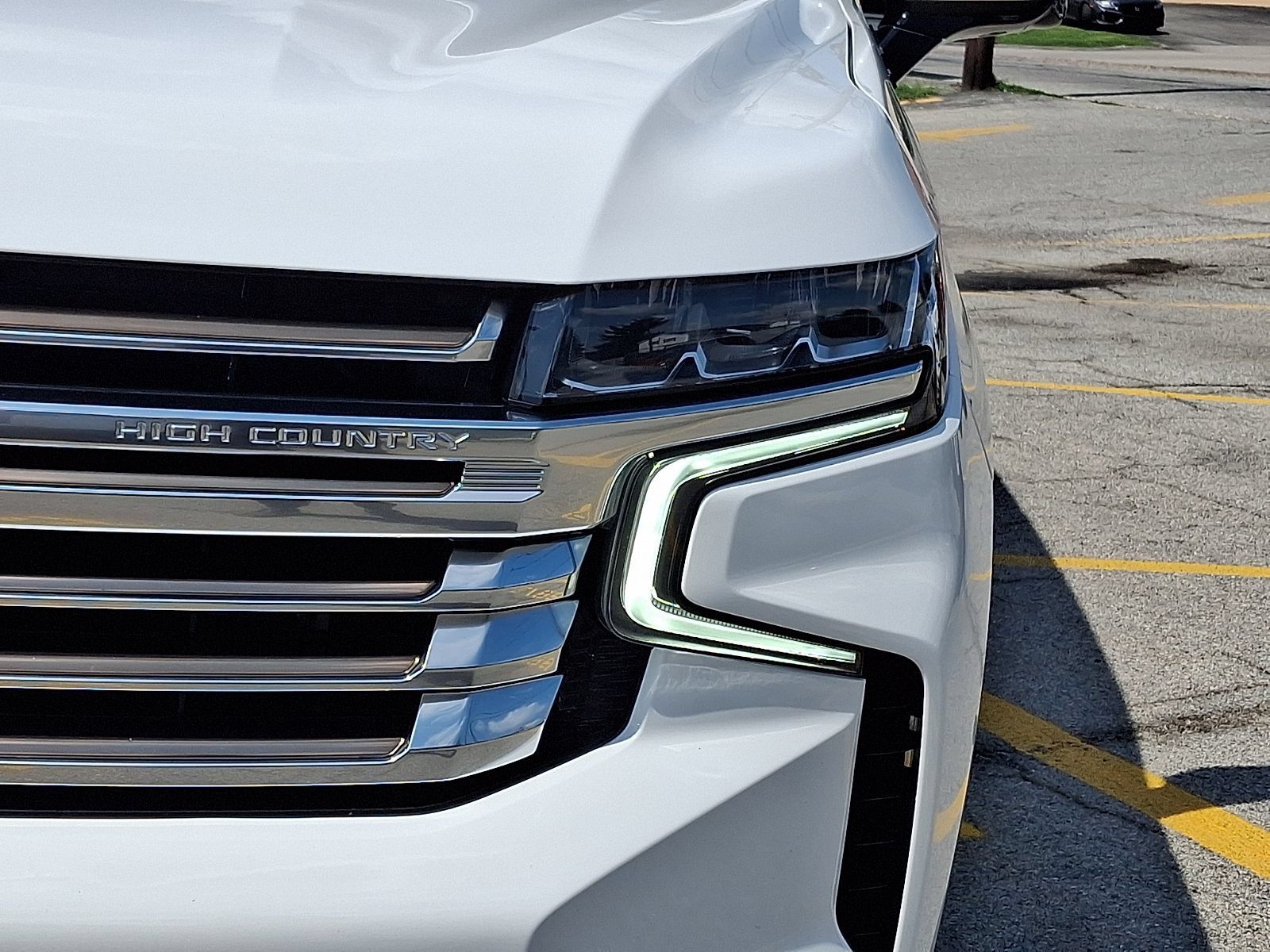 Used 2023 Chevrolet Tahoe High Country AWD/4WD image 9