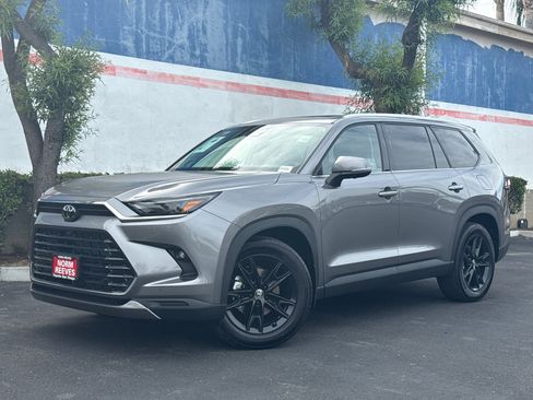 Certified 2026 Toyota Grand Highlander FWD image 2
