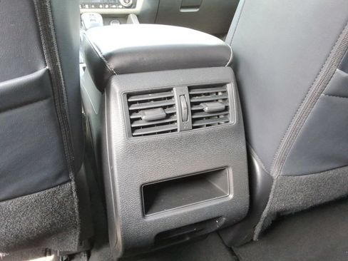 Used 2022 Mitsubishi Outlander SE AWD/4WD image 16
