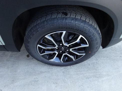 New 2026 Chevrolet TrailBlazer ACTIV AWD/4WD image 9