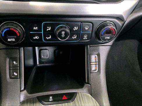 Used 2019 GMC Acadia SLT AWD/4WD image 15