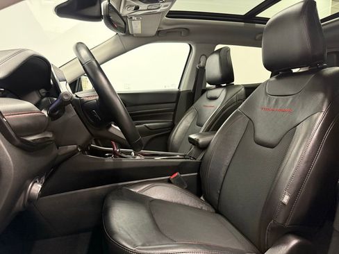 Used 2022 Jeep Compass Trailhawk w/ Sun and Sound Group image 12