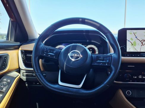 Used 2023 Nissan Rogue Platinum w/ Platinum Premium Package image 19