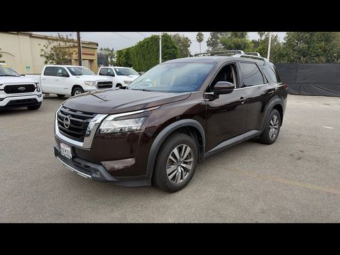 Used 2022 Nissan Pathfinder SL FWD image 3