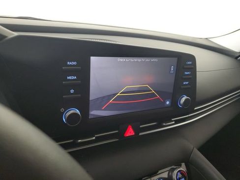 Used 2023 Hyundai Elantra SEL FWD image 26