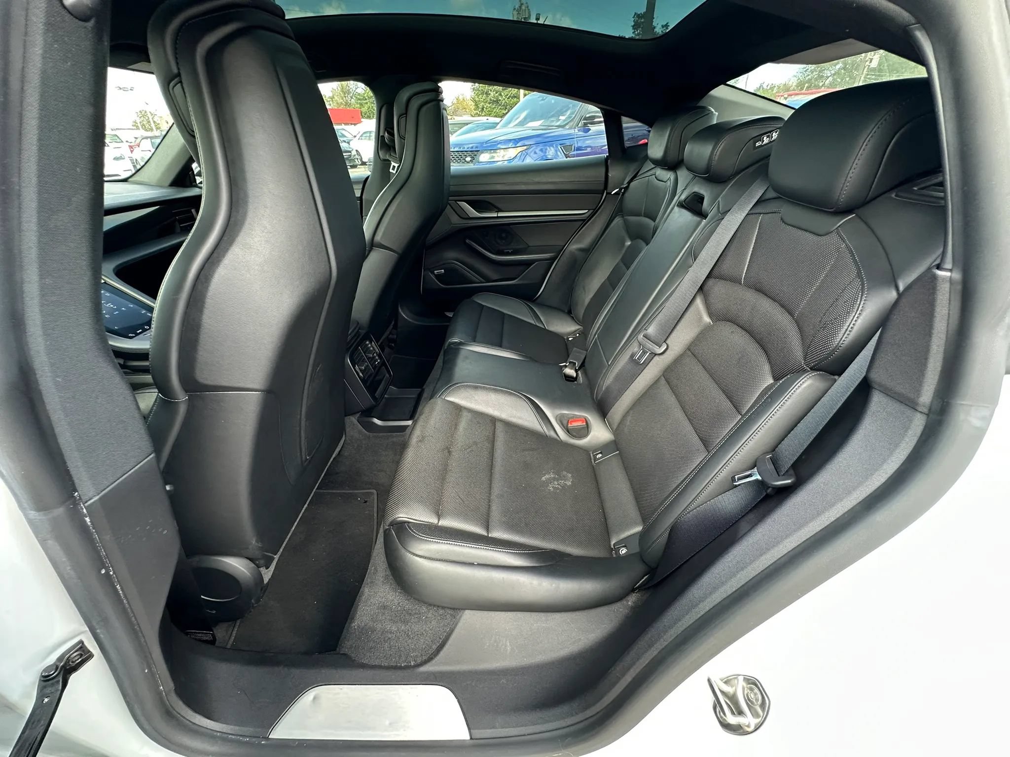 Used 2022 Porsche Taycan 4S AWD/4WD image 17