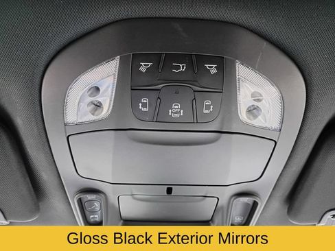Used 2026 Chrysler Pacifica Limited w/ S Appearance Package FWD image 18