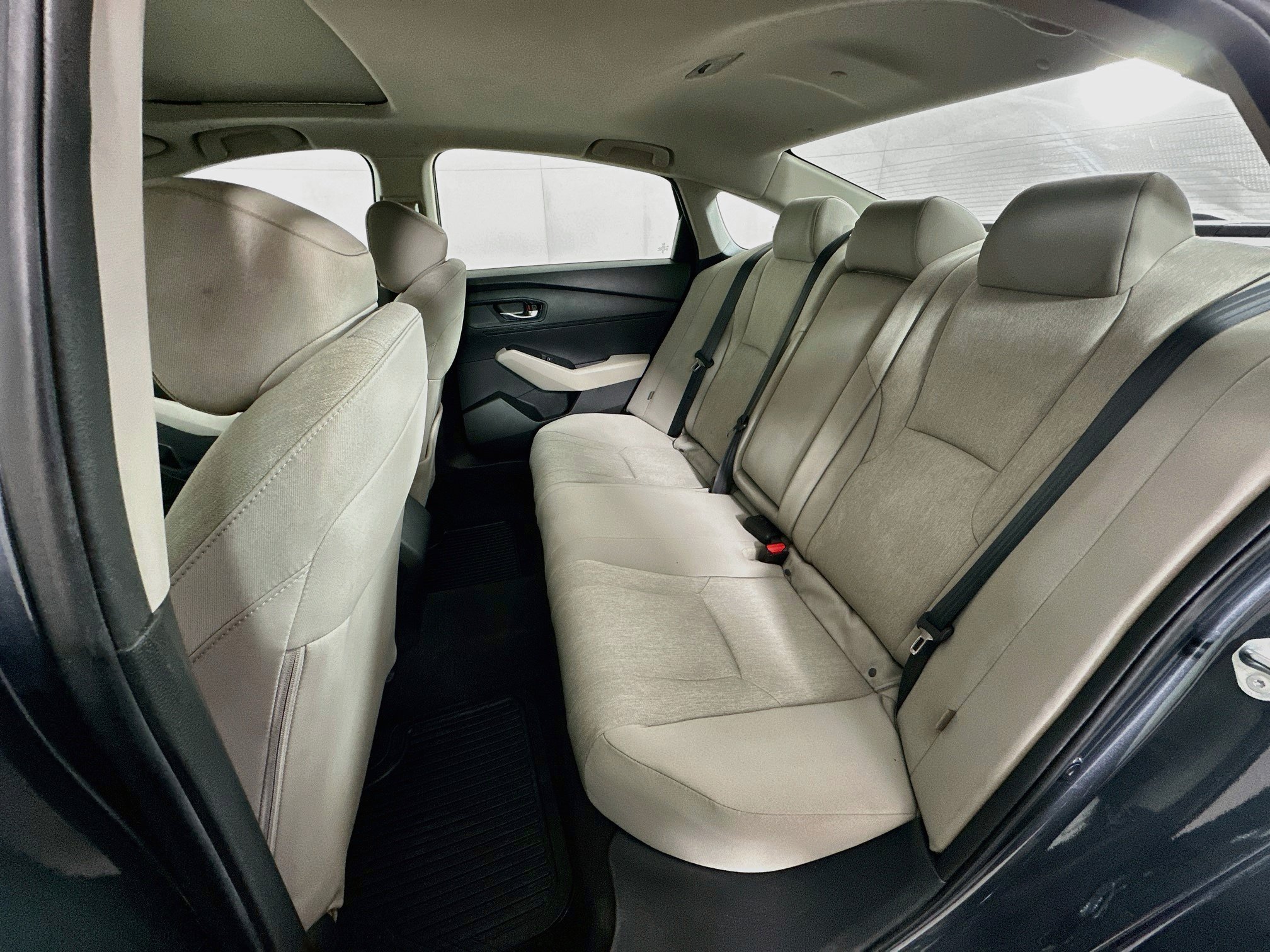Used 2023 Honda Accord EX image 28