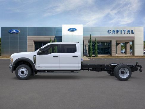 New 2026 Ford F450 XL w/ XL Chrome Package image 3