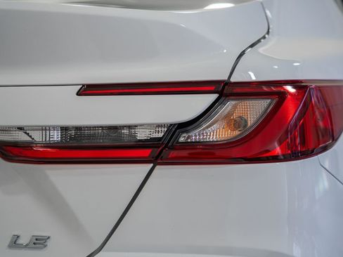 Used 2025 Toyota Camry LE image 6