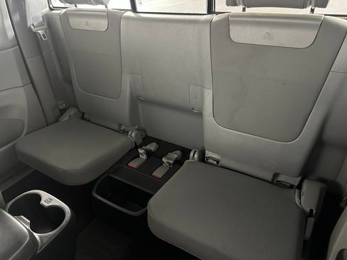 Used 2012 Toyota Tacoma 4x4 Access Cab V6 w/ SR5 Pkg image 22