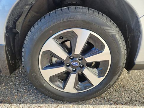 Used 2018 Subaru Forester 2.5i Limited image 21