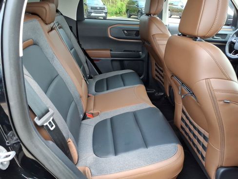 Used 2023 Ford Bronco Sport Outer Banks w/ Tech Package AWD/4WD image 9