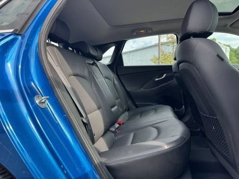 Used 2018 Hyundai Elantra GT w/ Tech Package 03 FWD image 15
