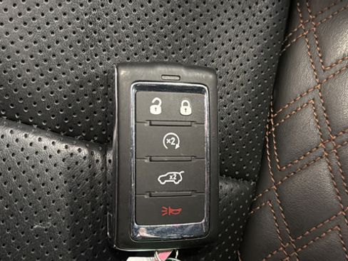 Used 2025 Jeep Grand Cherokee Summit w/ Obsidian Package AWD/4WD image 22