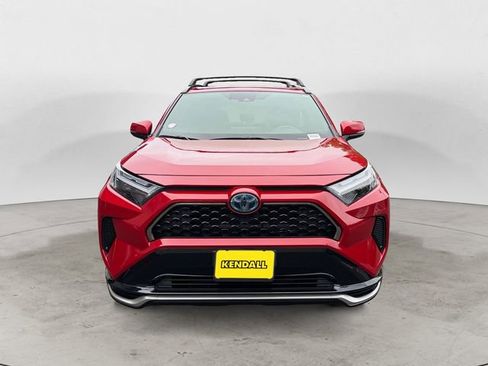 Used 2022 Toyota RAV4 SE w/ Weather & Moonroof Package AWD/4WD image 8