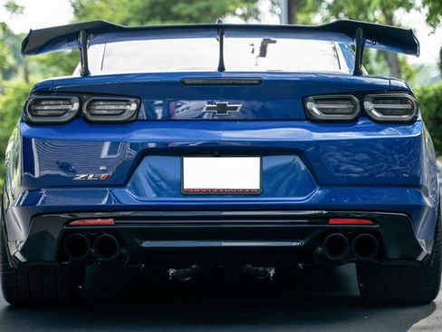 Used 2021 Chevrolet Camaro ZL1 RWD image 7
